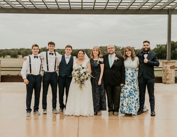 Image of the Mellette-Harty family at Brooklynne and Brennan Harty's wedding